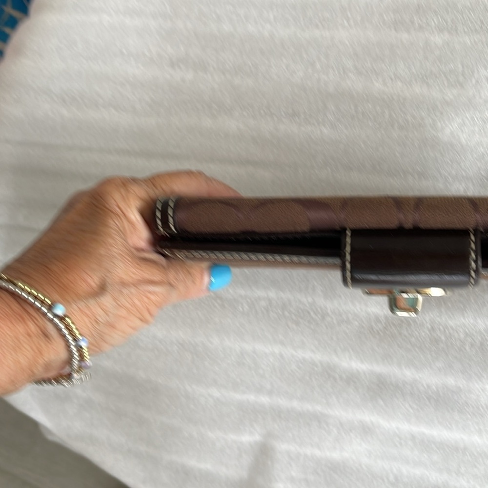 Coach Chocolate & Mahogany CC Turnlock Wallet w rear flap over Section CLEAN - Picture 7 of 8